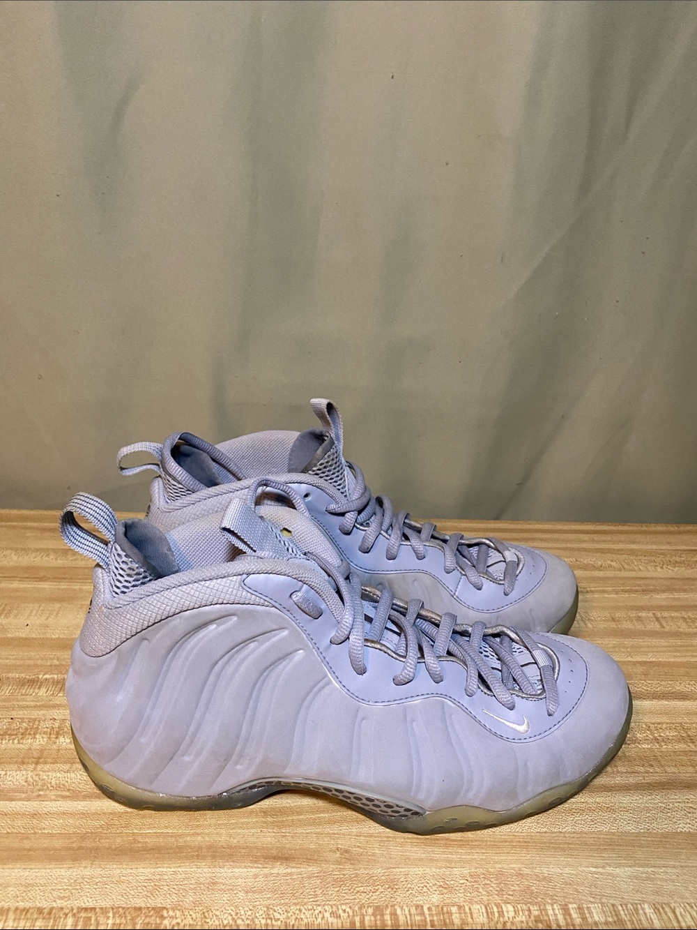 Nike Air Foamposite Wolf Grey Mens basketball  sneakers size 11
